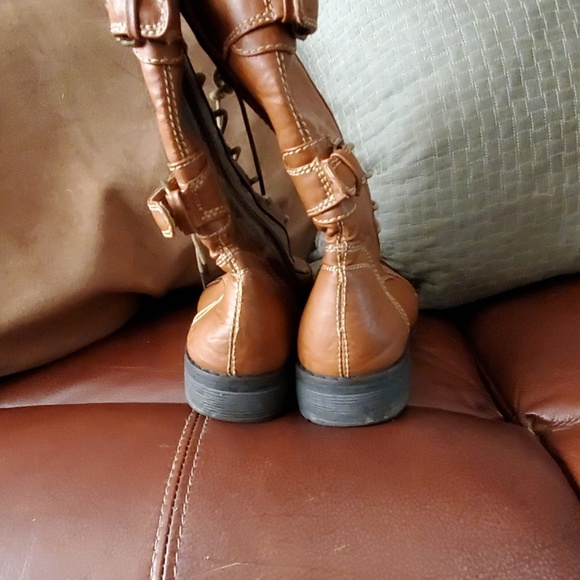 🔥 Boots - Picture 2 of 4